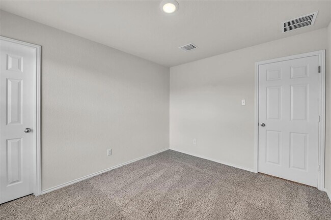 Foto del edificio - 144 Willers Rd