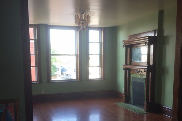 Sala de estar - 2157 W Cermak Rd