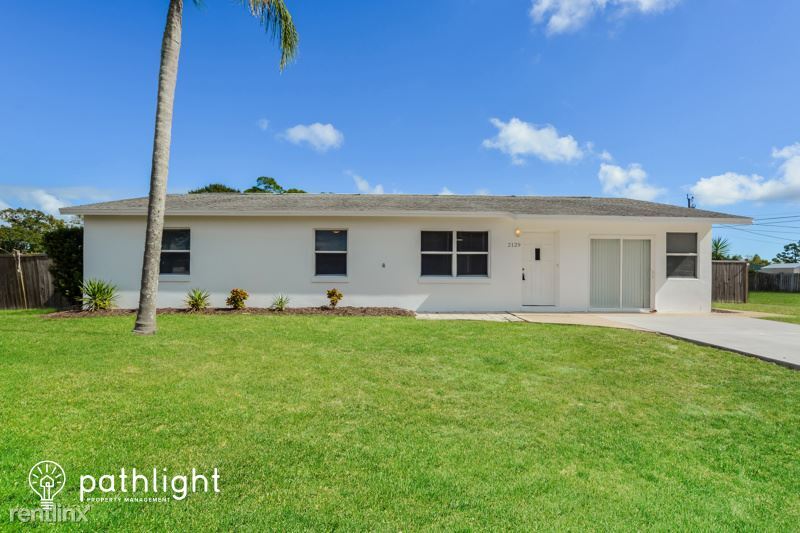 Foto principal - 3 br, 2 bath House - 2129 Willow Oak Drive...