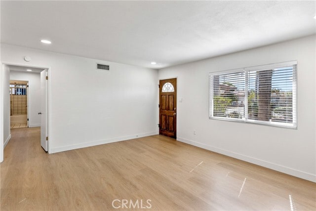 Foto del edificio - 3149 Stichman Ave