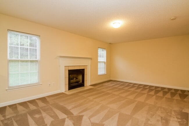 Foto del edificio - 1028 Jordans Pond Ln