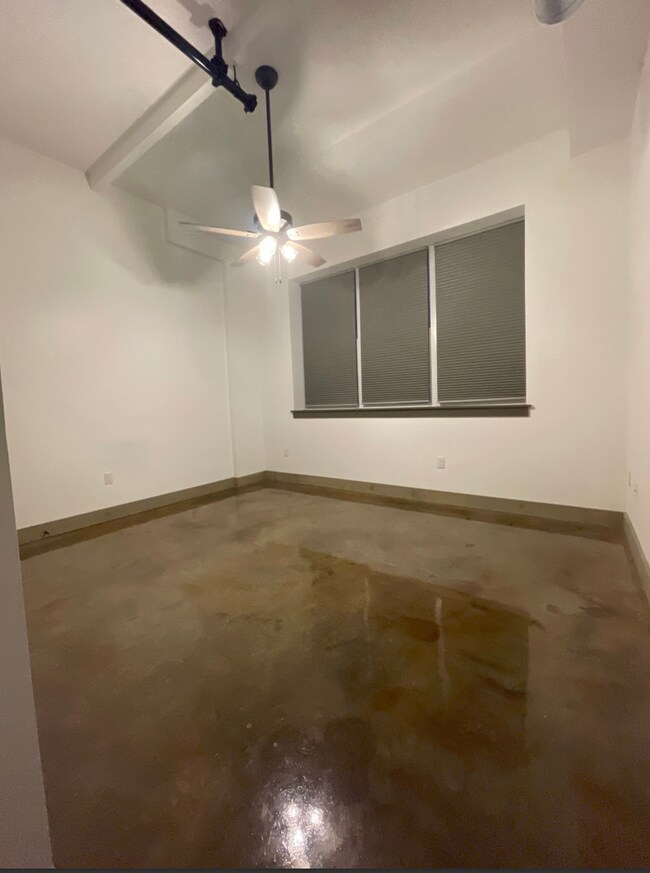Foto del edificio - 110 E Chestnut St