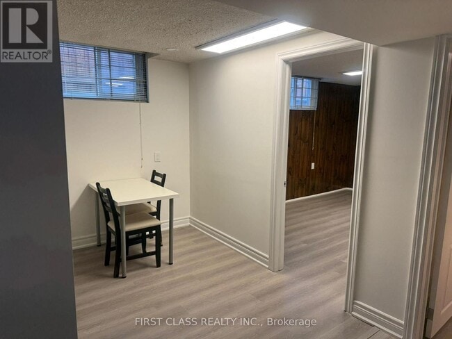 Building Photo - 126 Haven Hill Square