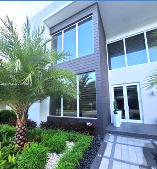 Building Photo - 7454 NW 103rd Ct
