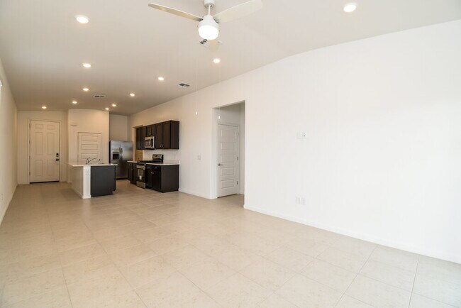 Foto del edificio - 10336 W Harper St