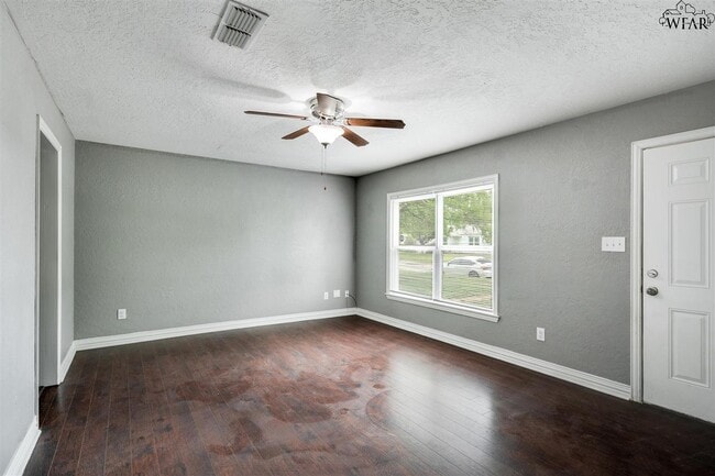 Building Photo - 4326 McCutchen Ave