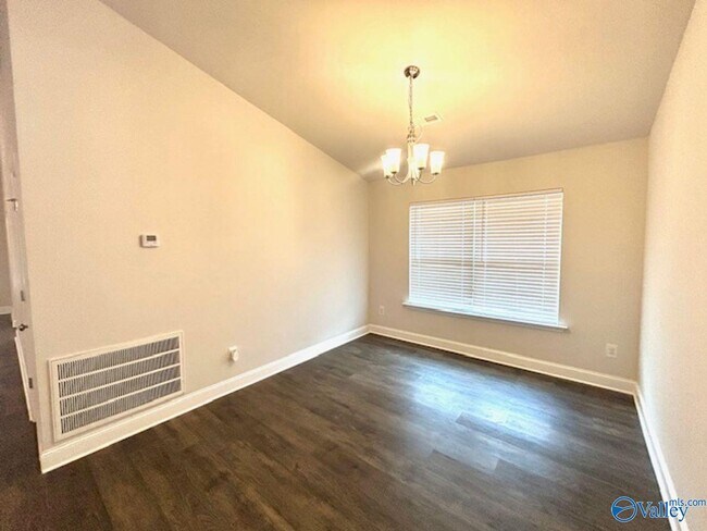 Foto del edificio - 14254 Wildflower Dr