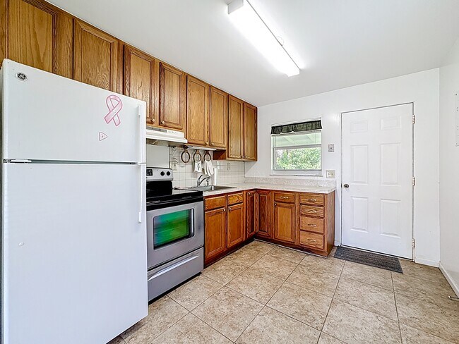 Building Photo - 13810 Co Rd 512