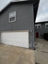 Building Photo - 351-353 W Song Sparrow Dr