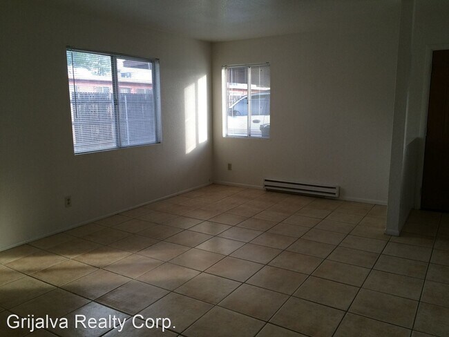 Building Photo - 1535 S Van Buren Ave
