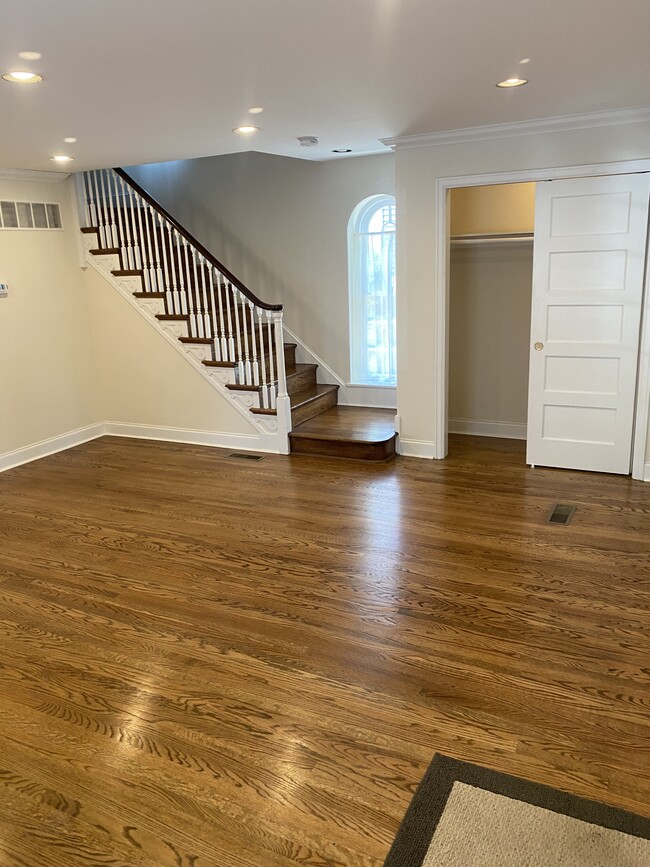 Living Room - 1404 Greywall Ln