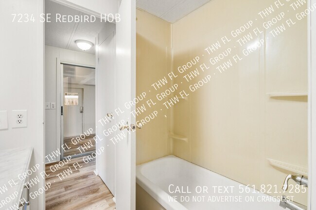 Foto del edificio - 7234 SE Redbird Cir