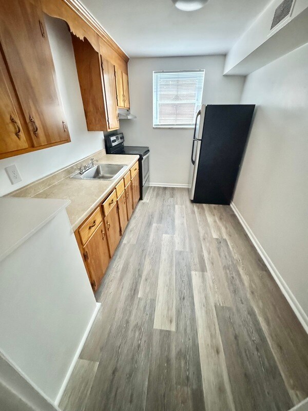 Photo - 3021 Park Ave Apartment