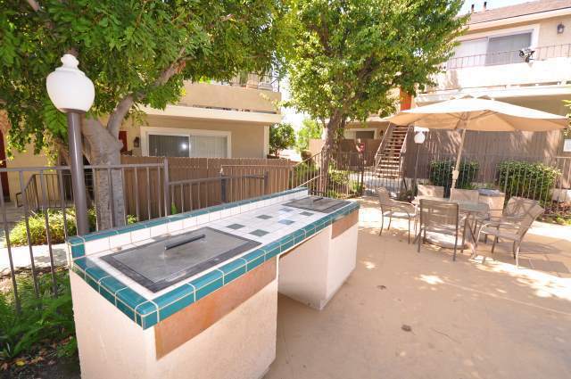 Foto del edificio - 15520 Foothill Blvd