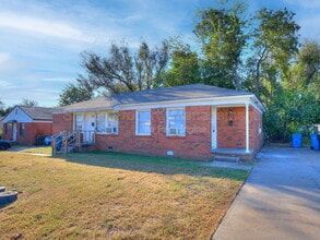 Building Photo - 536 E Indian Dr