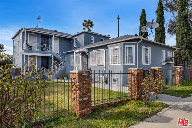 Building Photo - 6017 Overhill Dr