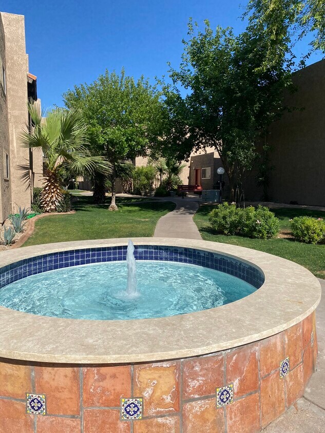 Foto principal - 5525 E Thomas Rd
