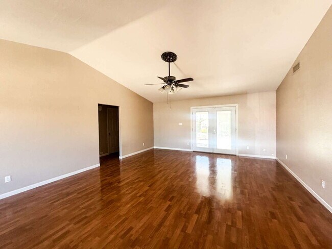 Foto del edificio - "Mesa Del Sol 3-Bed, 2-Bath Solar-Powered ...