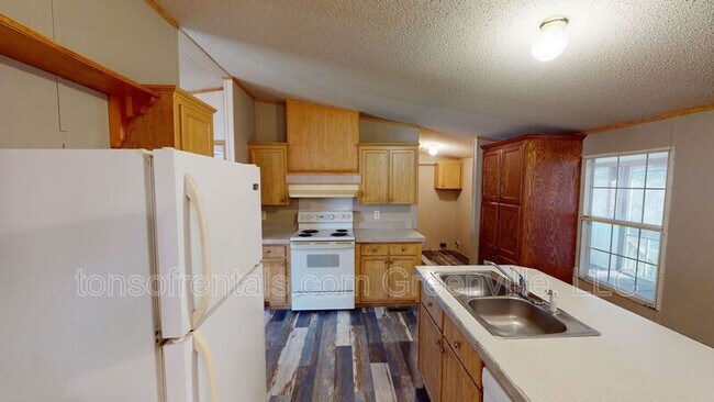 Building Photo - 202 Bunker Ct