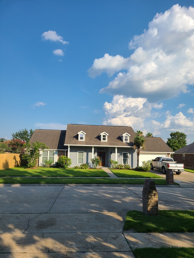 Building Photo - 48 Sandpiper Dr