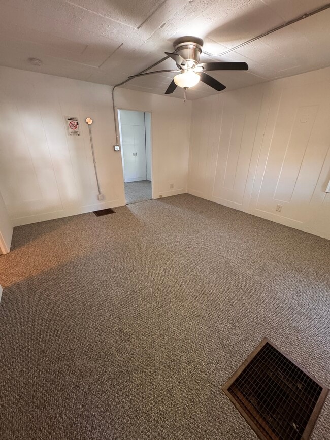 Building Photo - 4204 N Columbus Ave