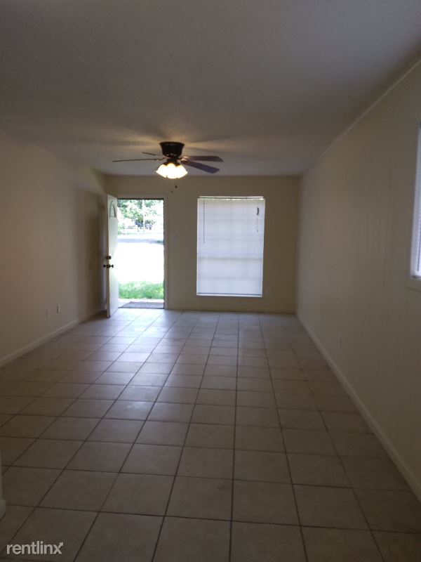 Building Photo - 2 br, 1 bath Townhome - 517 FAIRWAY