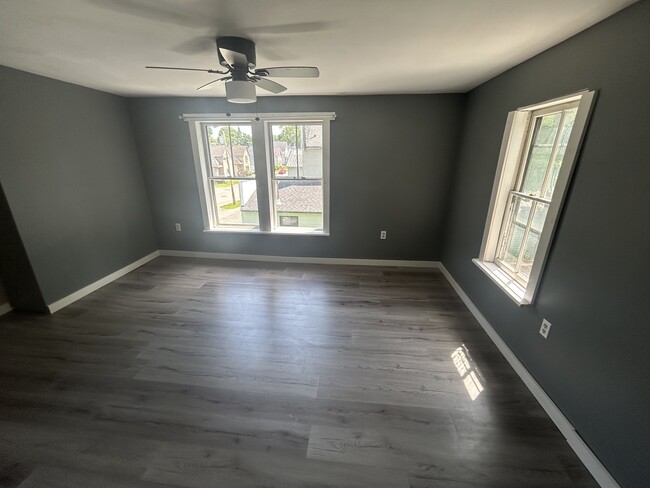 Dormitorio 1 - 206 Birch St
