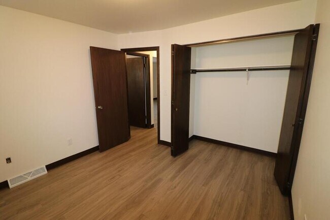 Foto del edificio - 356 E Marquette St