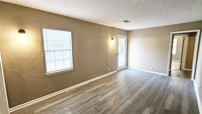 Foto del edificio - 4110 SE 11th St