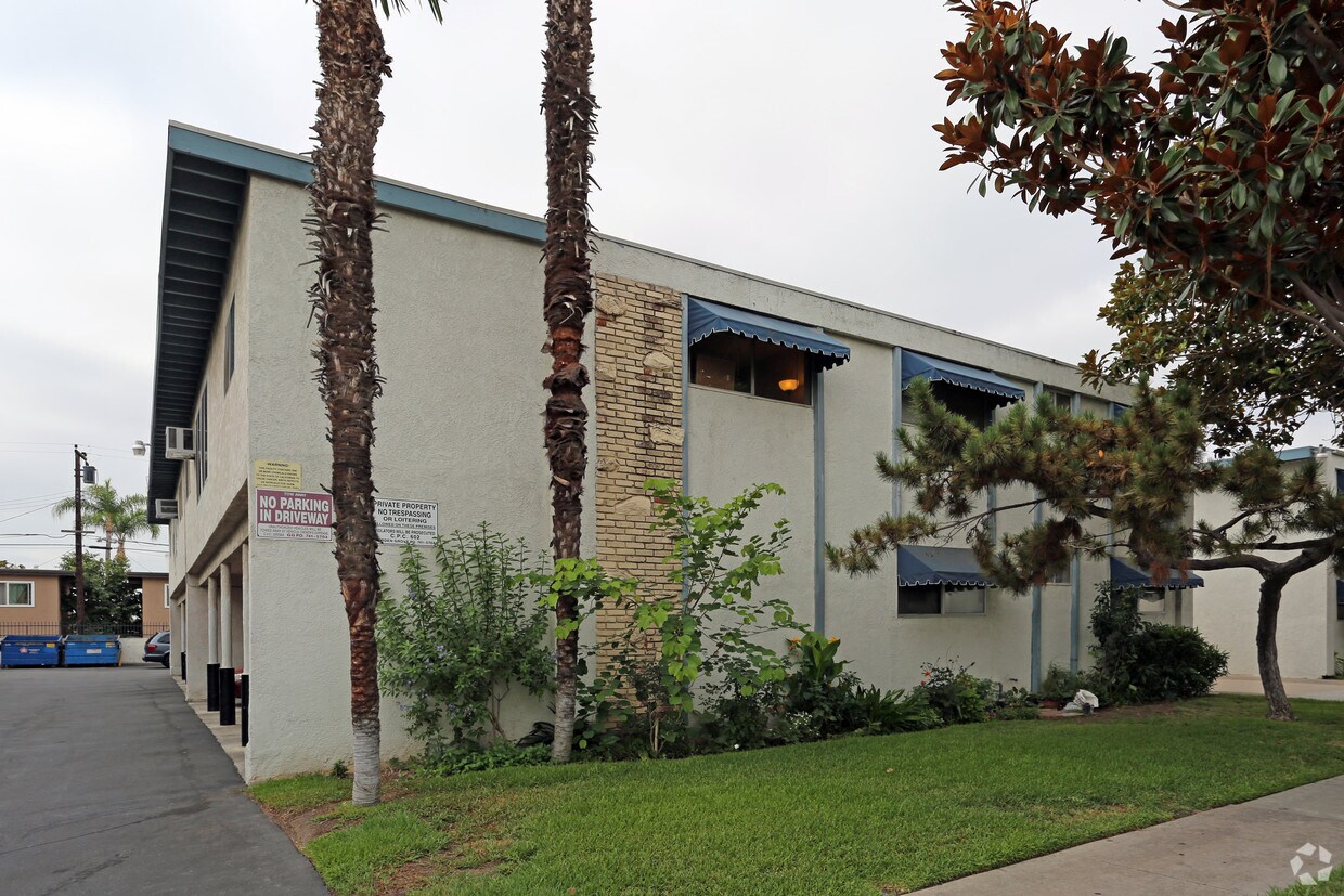 Building Photo - 12592 Sunswept Ave