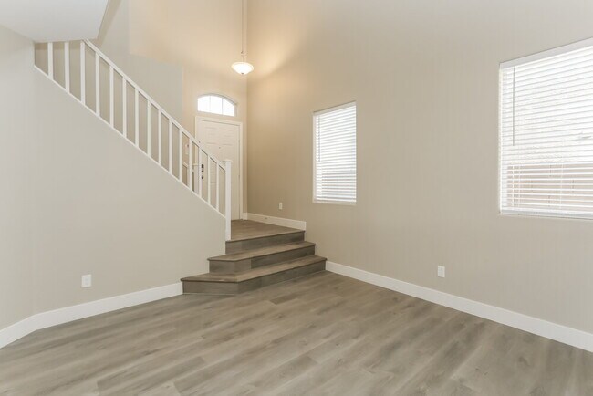 Building Photo - 8072 Farthings Hill Dr