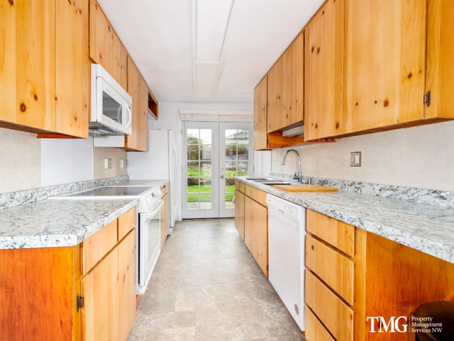 Building Photo - 1413 136h St