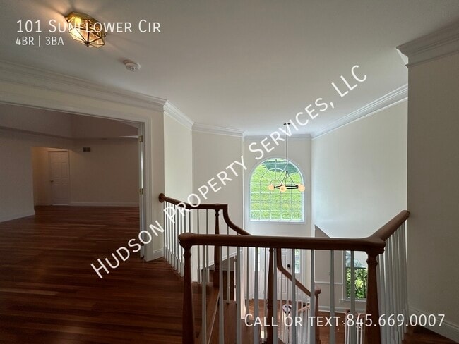 Building Photo - 101 Sunflower Cir