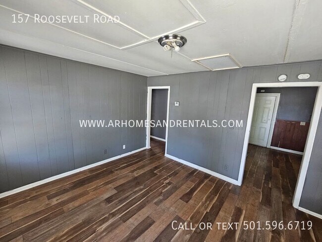 Foto del edificio - 157 roosevelt st | $795 | 2 beds, 1 bath