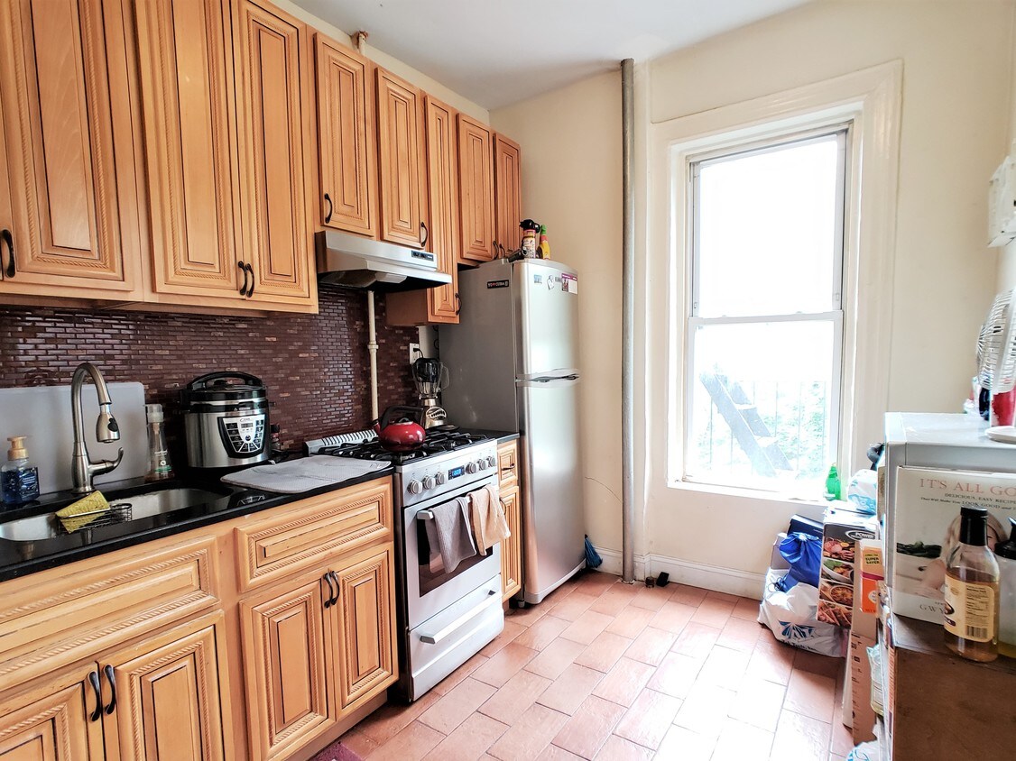 Primary Photo - 1385 St Johns Pl