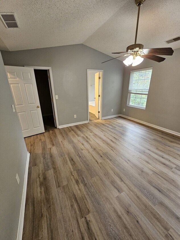 Foto principal - 1406 Flanagan Mill Dr
