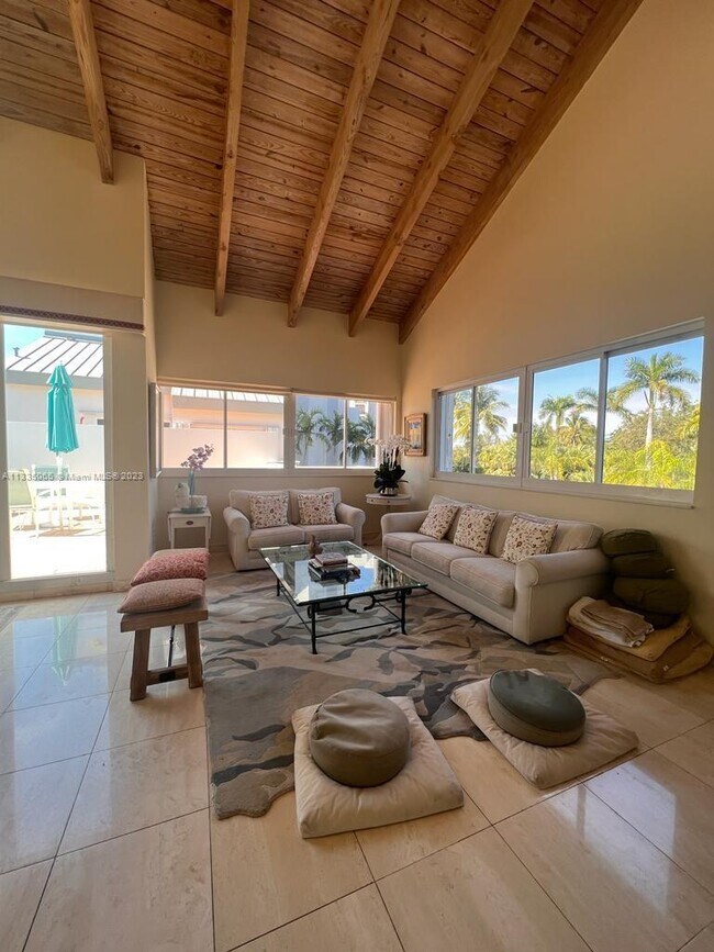 Foto del edificio - 50 Ocean Ln Dr