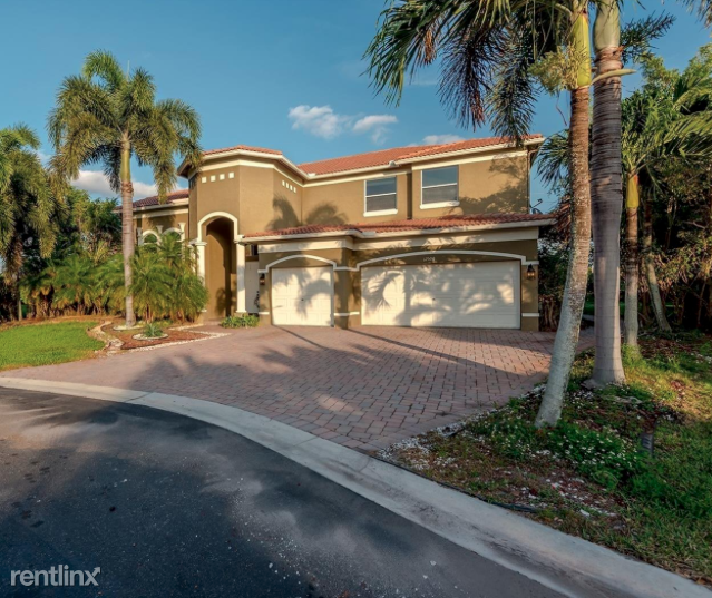 Primary Photo - 5 br, 3.5 bath House - 13003 SW 21st St