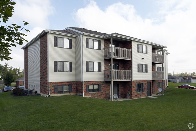 Complejo - WATERBURY APARTMENTS