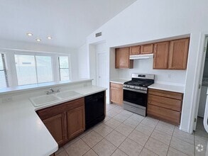 Building Photo - 10202 E Lucille Dr