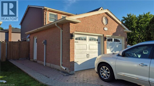 Building Photo - 171 Highview Dr
