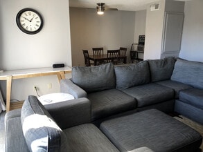 Building Photo - 870 Avenue B