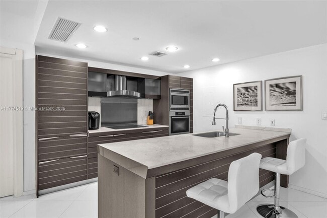 Foto del edificio - 200 Biscayne Blvd