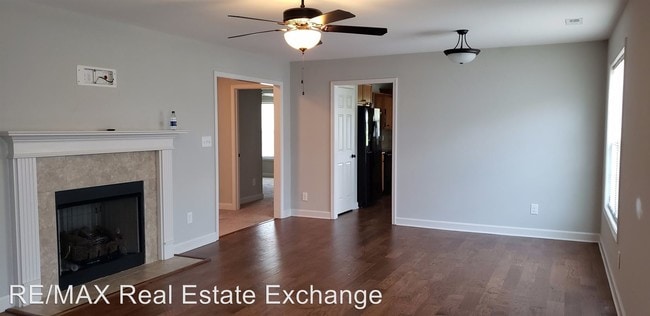 Building Photo - 3 br, 2 bath Apartment - 516 Amberdale Circle