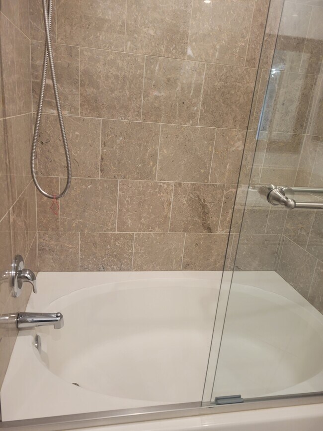 Foto del edificio - 14209 Riverside Dr