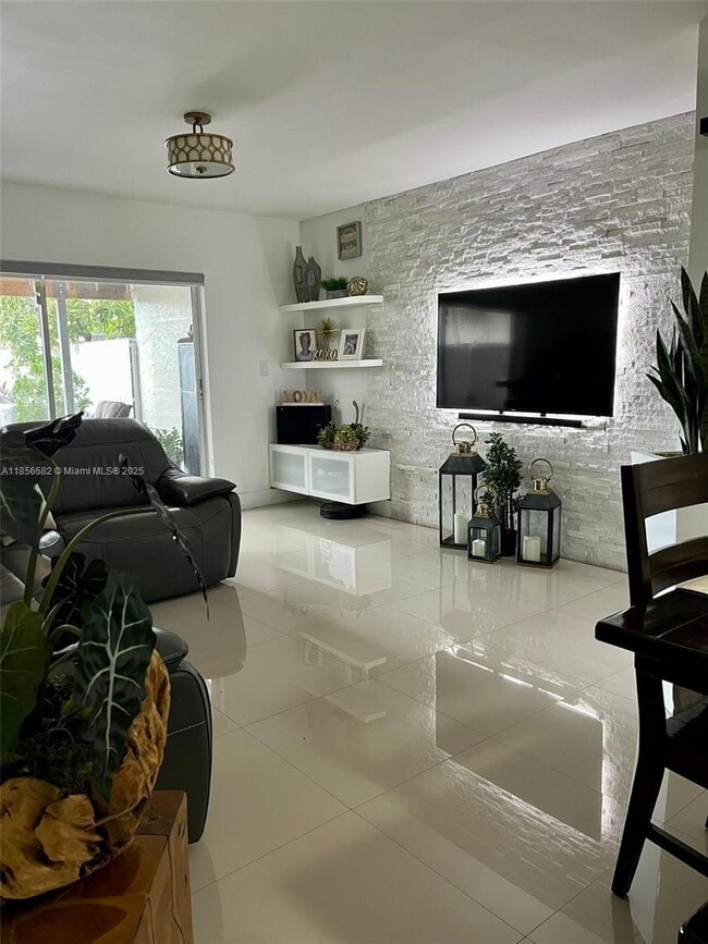 Foto del edificio - 1155 NW 123rd Ct