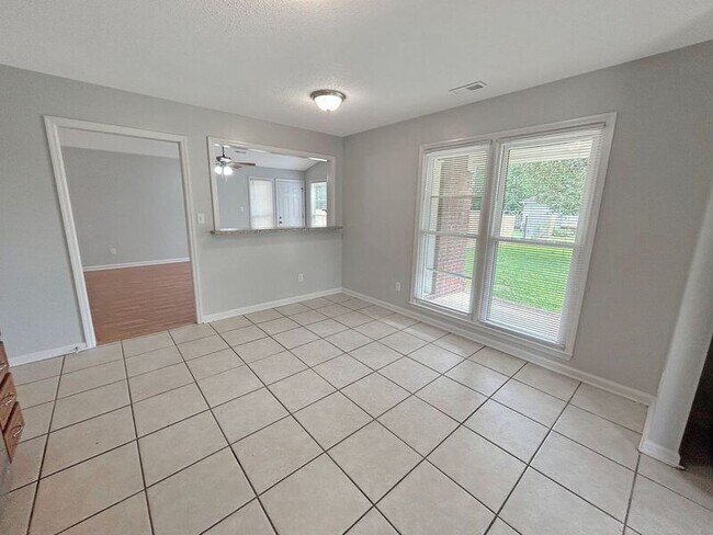 Foto del edificio - 111 Clear Creek Dr