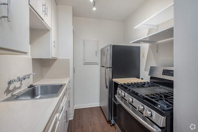 Interior Photo - 1510 18th St