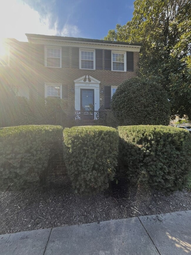 Photo - 1717 Belle Haven Rd Townhome