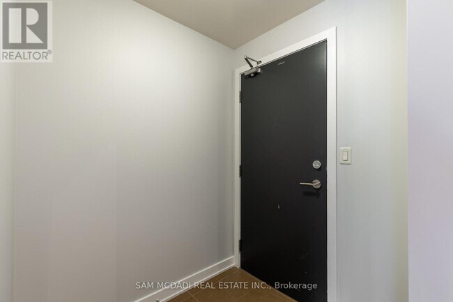 Building Photo - 4070-4070 Confederation Pkwy